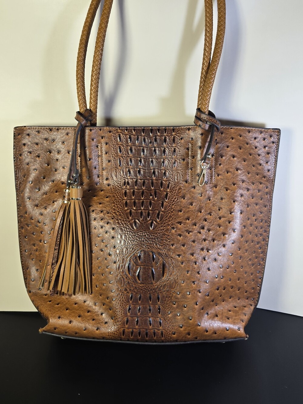 Women's Textured Tote Bag with Tassel - Brown
